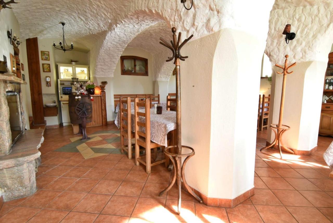Gosciniec Nowa Wioska Bed & Breakfast Walbrzych Bagian luar foto
