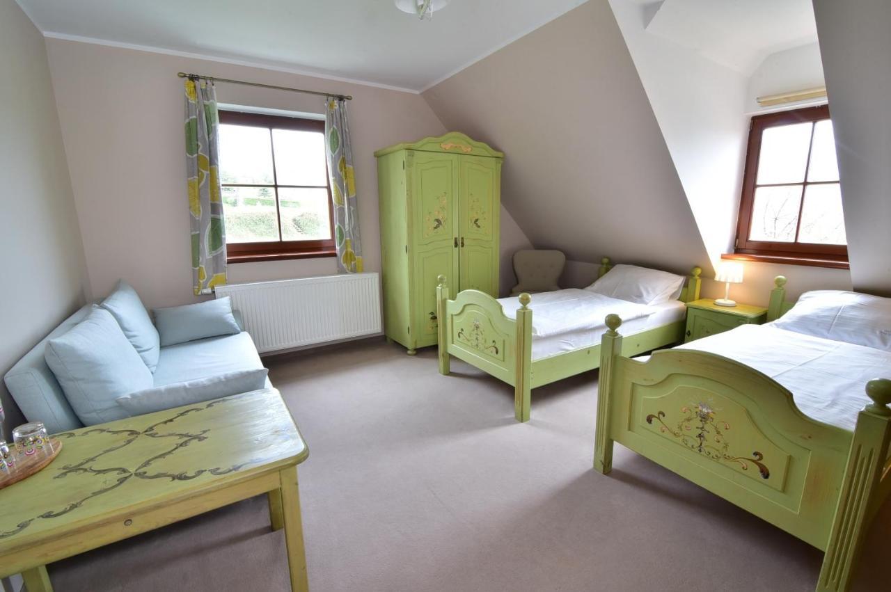 Gosciniec Nowa Wioska Bed & Breakfast Walbrzych Bagian luar foto