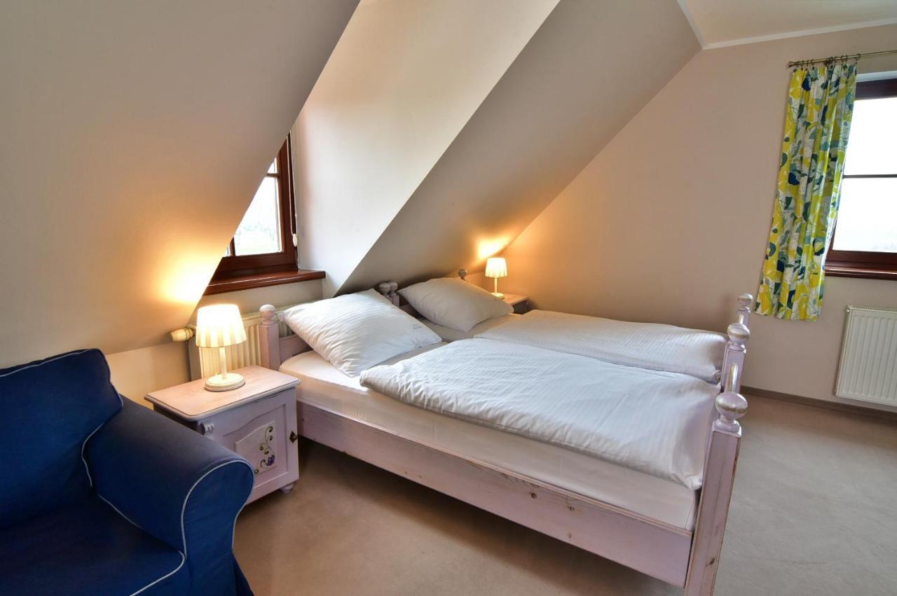 Gosciniec Nowa Wioska Bed & Breakfast Walbrzych Bagian luar foto
