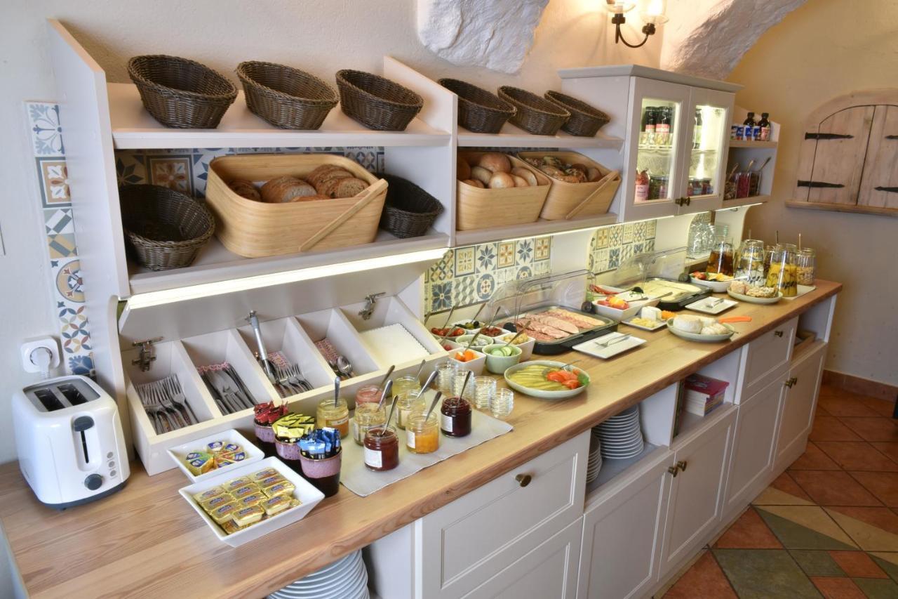 Gosciniec Nowa Wioska Bed & Breakfast Walbrzych Bagian luar foto