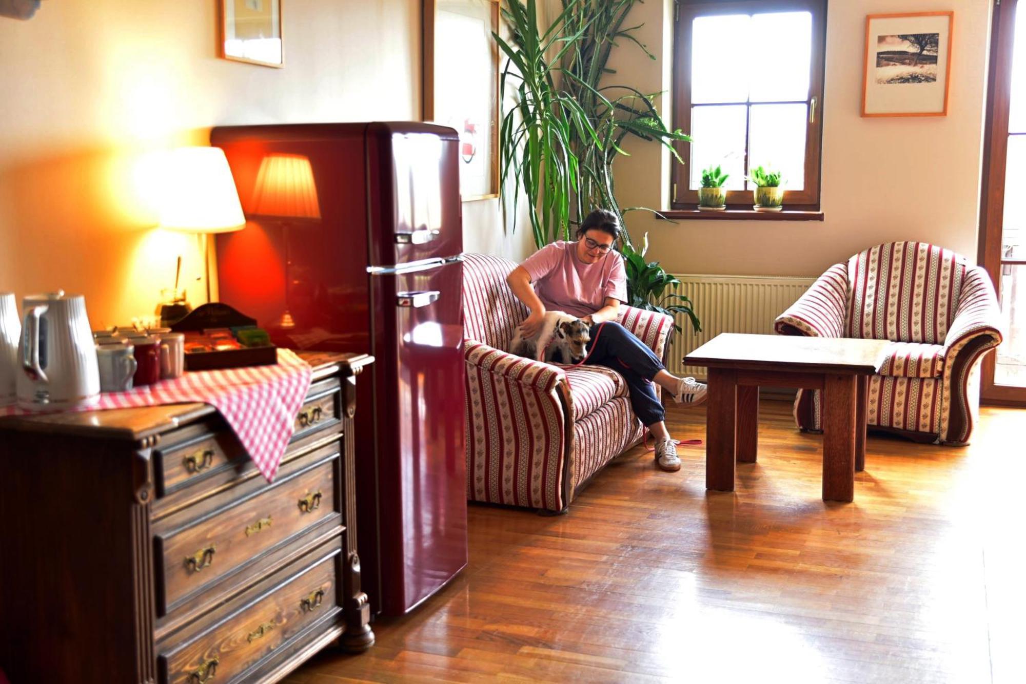 Gosciniec Nowa Wioska Bed & Breakfast Walbrzych Bagian luar foto