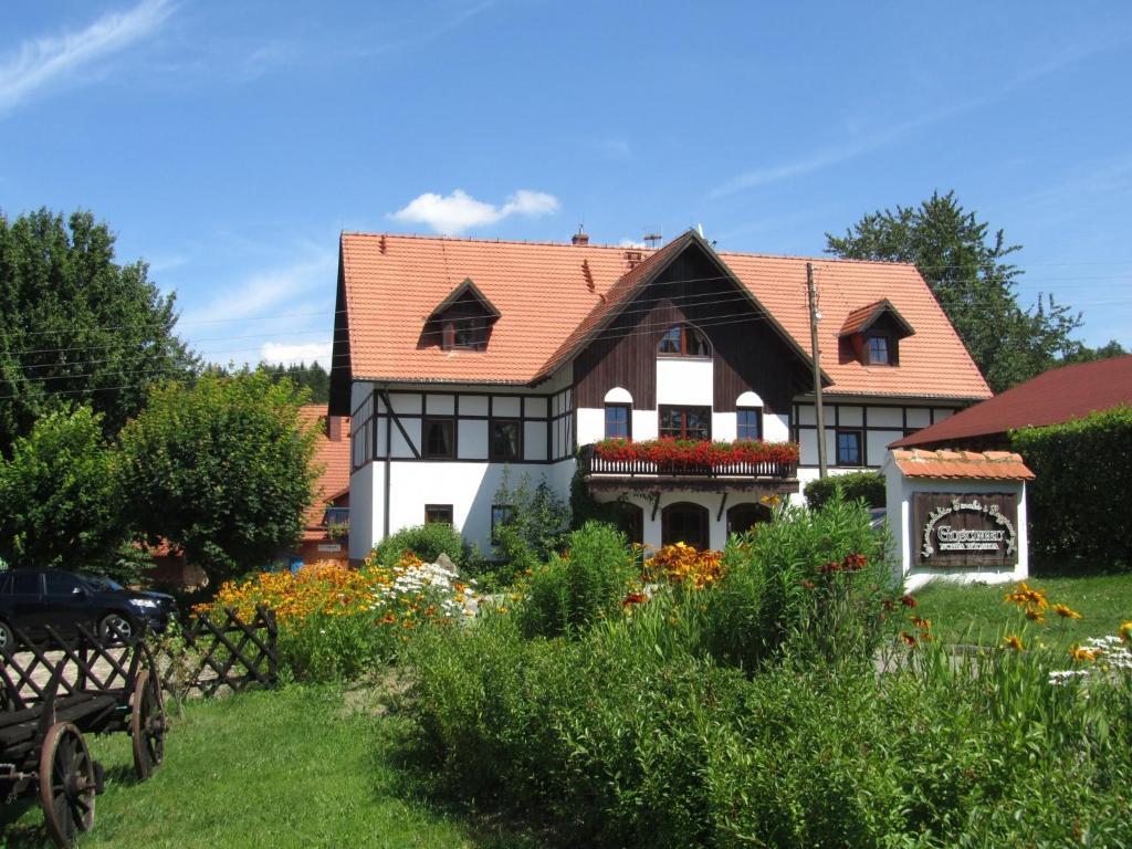 Gosciniec Nowa Wioska Bed & Breakfast Walbrzych Bagian luar foto